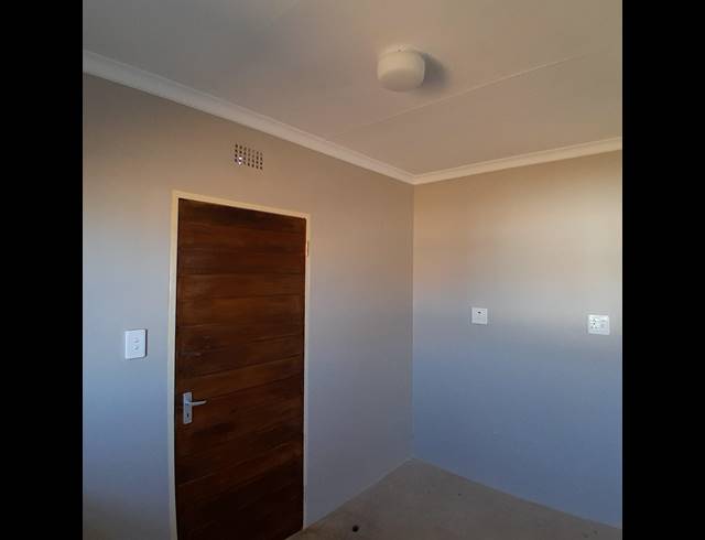 2 BEDROOM FREEHOLD FOR SALE IN NEW MODDER